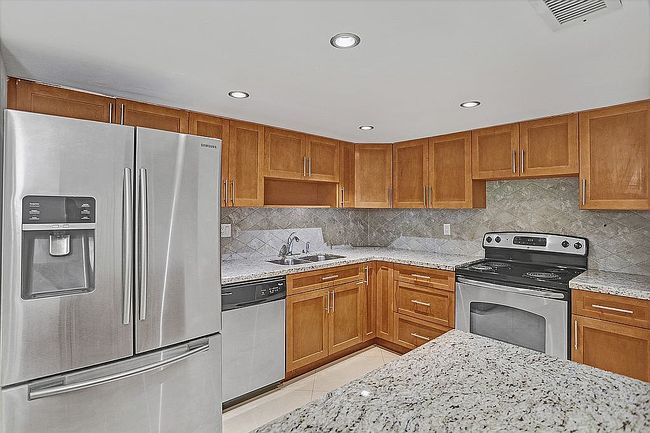 Image of 20291 Ne 30th Ave Apt 108