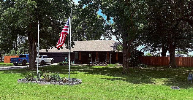 Photo of 1819 Oak Knl, Sperry, OK