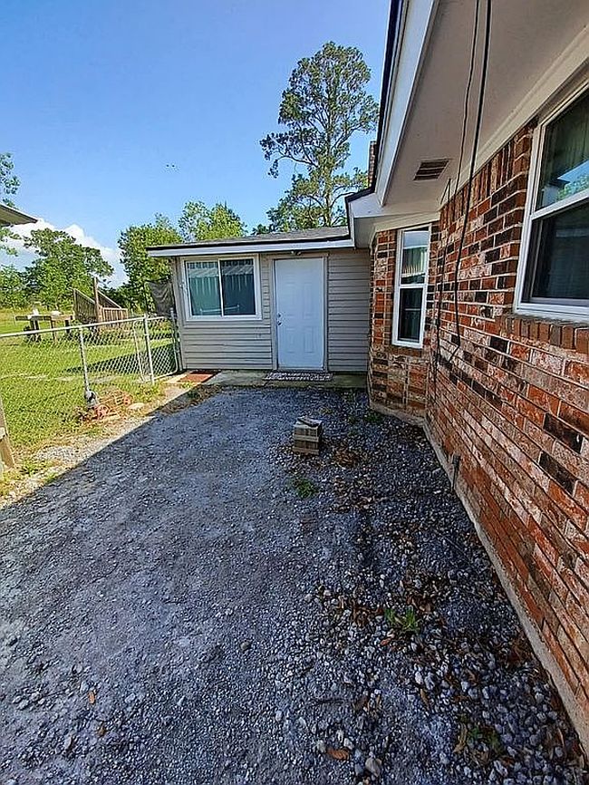 Image of 11444 Fm 1130