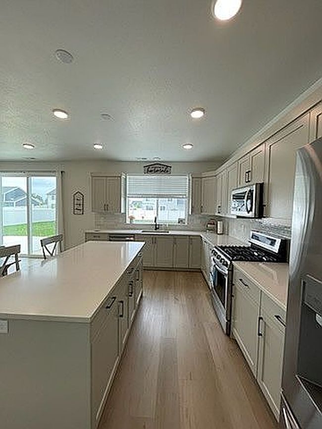 Additional photo 1 of property located at 683 E 1200 S