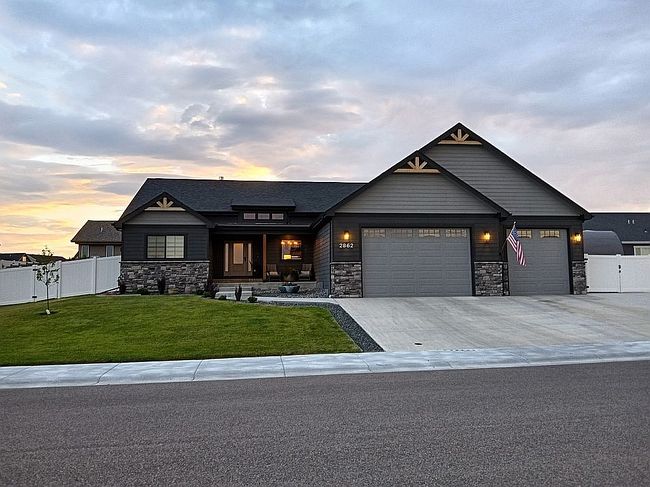Photo of 2862 Lambert Ct