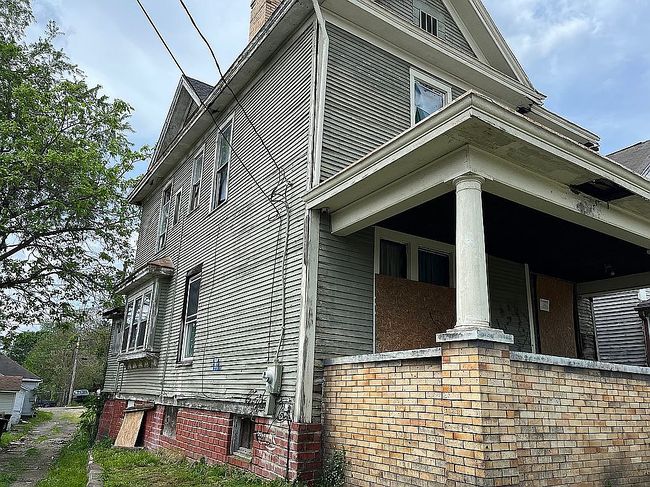 Image of 1215 Franklin Ave