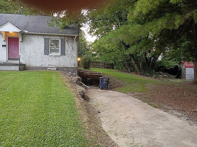 Image of 207 W Dixie St