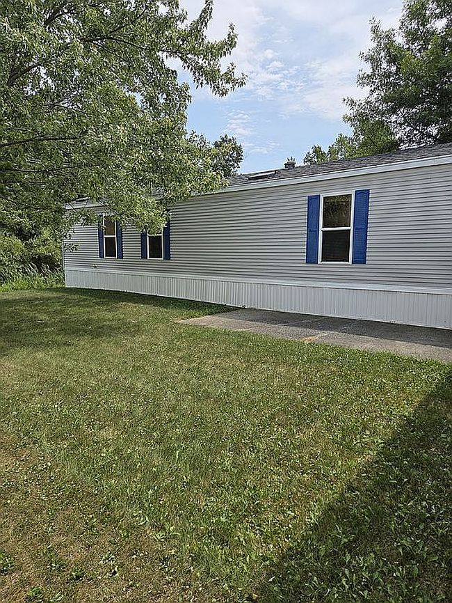 Photo of 6116 Willow Green Dr, Fort Wayne, IN