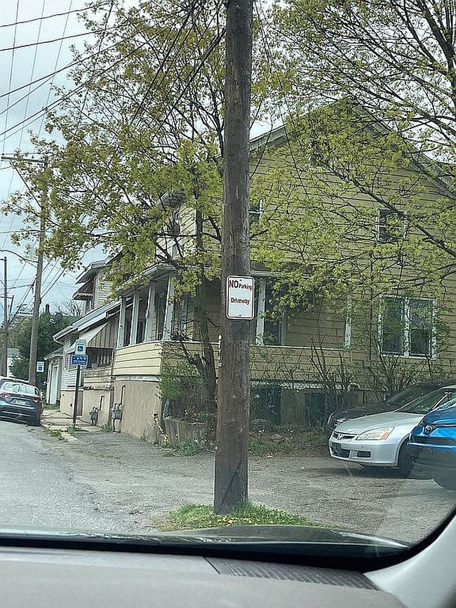 Image of 19 W 1st St