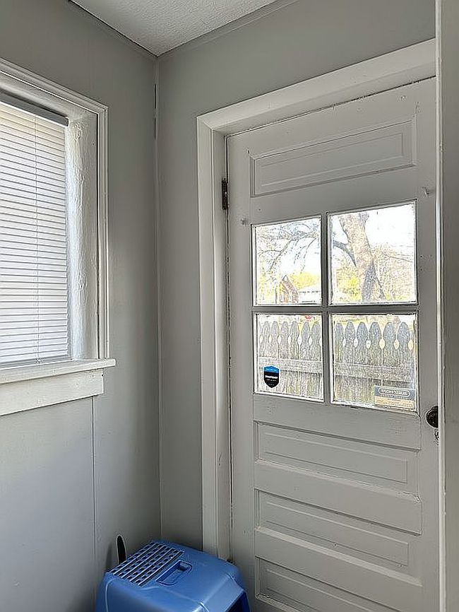 Photo of 701 1/2 Illinois St, Lawrence, KS