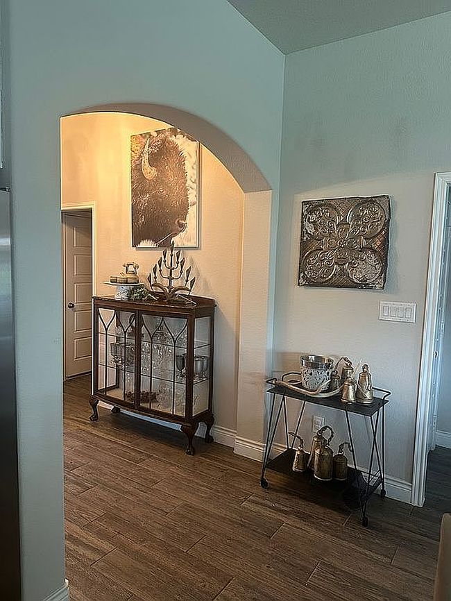 Preview of property located at 8633 White River Trl