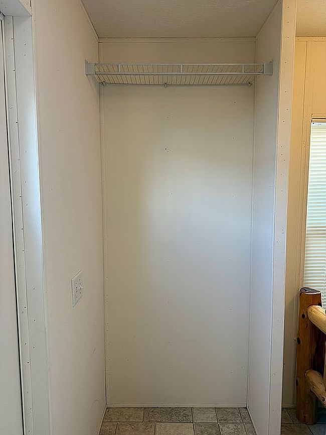 Image of 1100 Riverside Dr