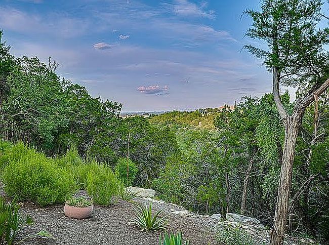 Image of 208 Honey Creek Ct
