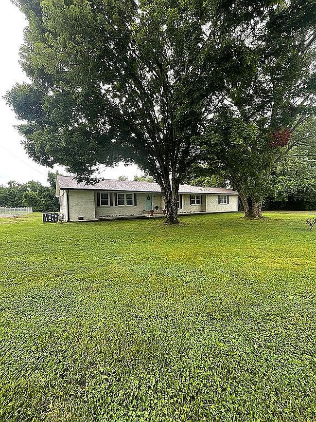 Photo of 2547 Highway 70 E, Waverly, TN