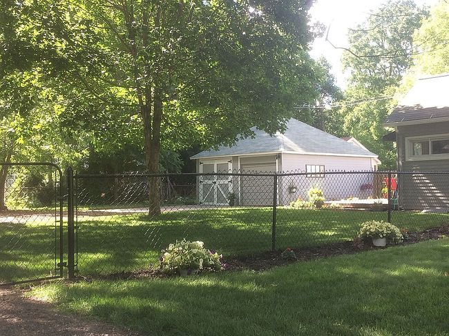 Photo of 328 Fowler St, Howell, MI