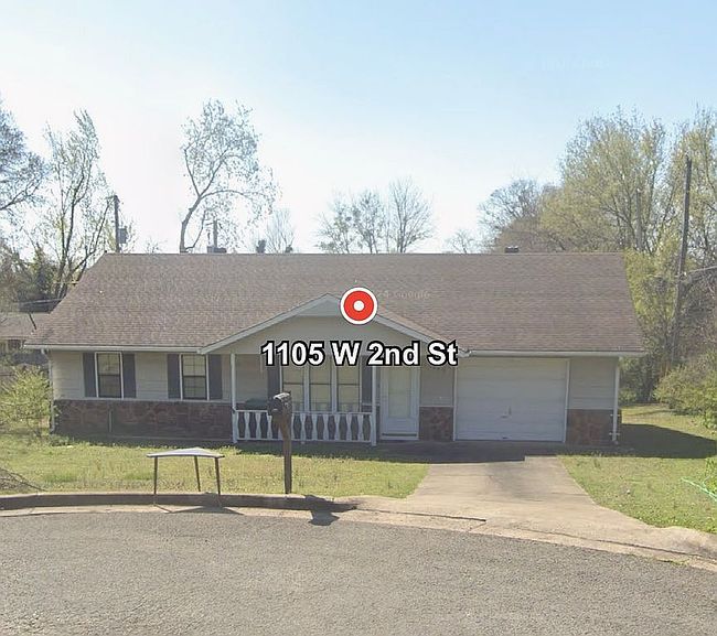 Photo of 1105 W 2nd St, Tahlequah, OK