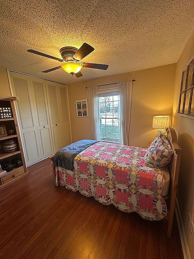 Image of 2300 Count Turf Dr