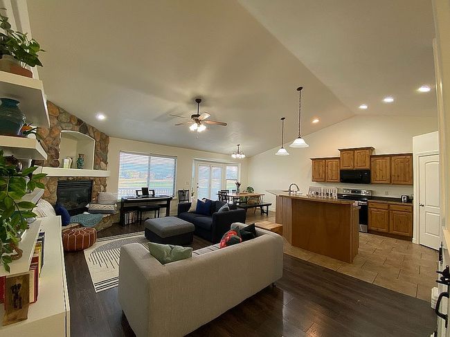 Image of 3462 E Heyward Ct