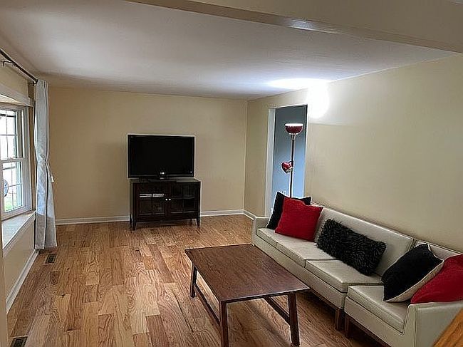 Photo of 8064 Ginger Rd, Liverpool, NY