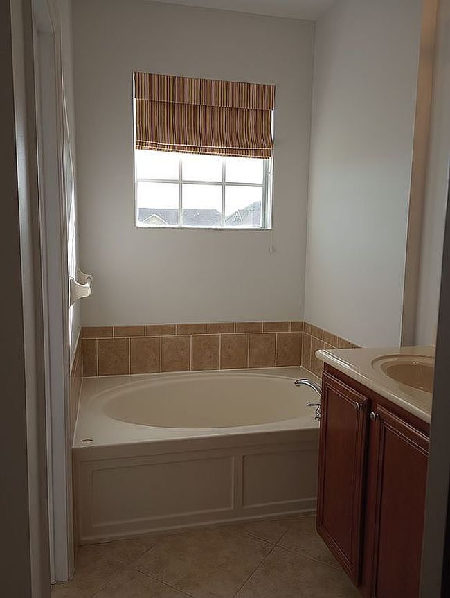 Image of 117 E Royal Palm Cir Apt 103