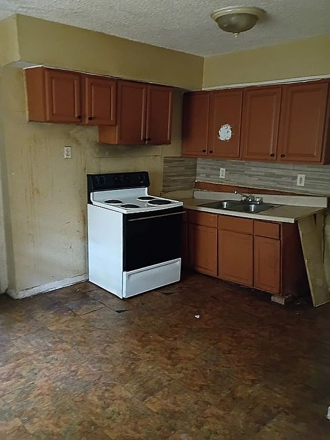 Photo of 4021 E Henry Ave, Tampa, FL
