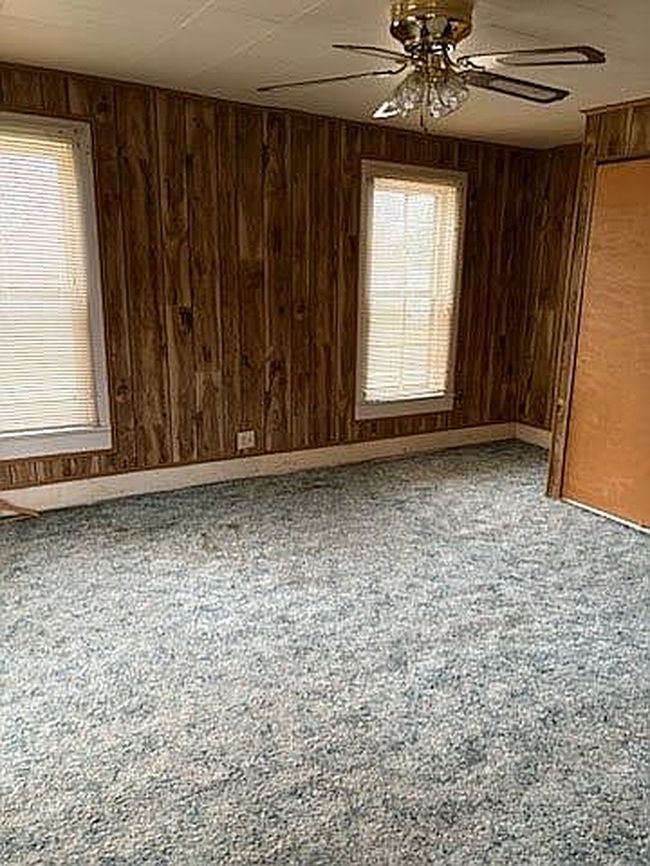 Image of 433 E Main St