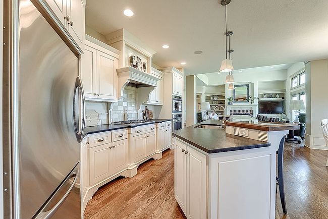 Photo of 12925 Scott St, Omaha, NE