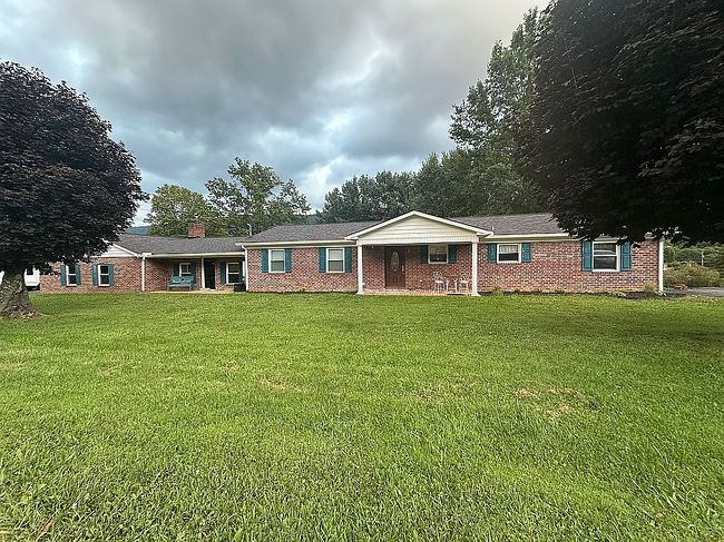 Photo of 172 Garland Ln