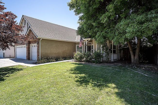 Photo of 3235 N Arroyo Ave, Fresno, CA