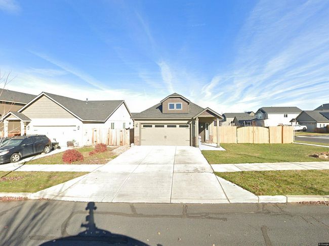 Photo of 3011 Nw Dogwood Ave