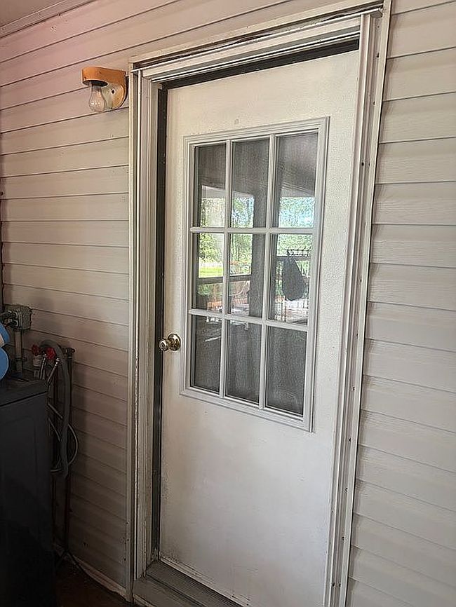 Image of 21 Lake Shore Dr