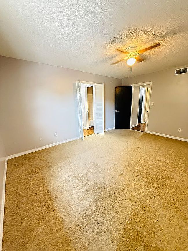 Additional photo 1 of property located at 7639 Dolonita Dr