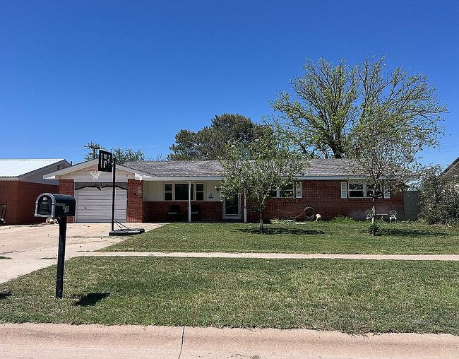 Photo of 816 W Avenue B, Lovington, NM
