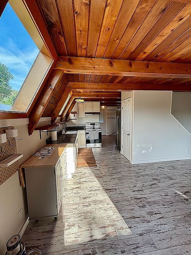 Additional photo 1 of property located at 6154 Pioneer Ave