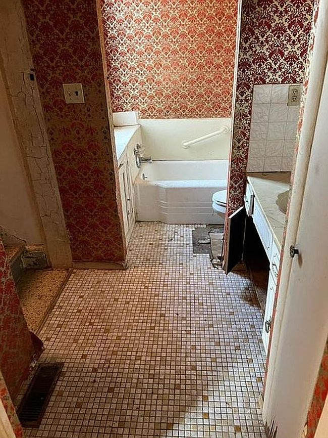 Image of 1310 N Charles St