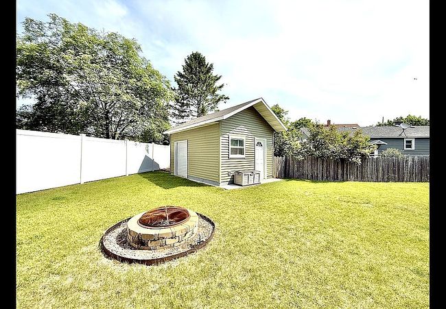 Photo of 1500 Lake Shore Dr, Escanaba, MI