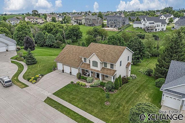 Photo of 6127 Emery Ct, Bettendorf, IA