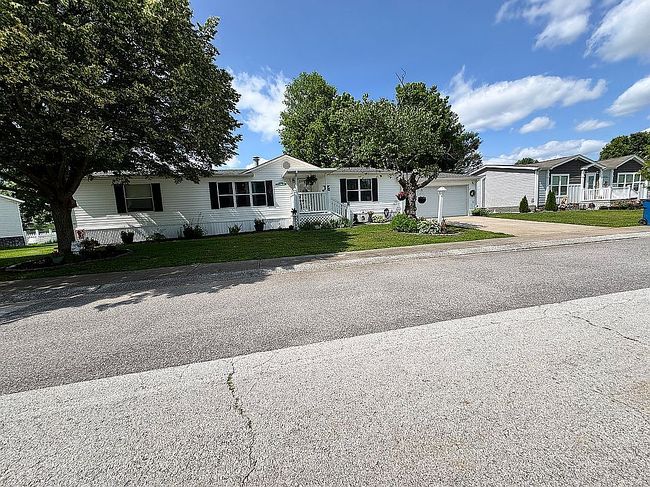 Photo of 2627 S Roundhill Rd, Brookline, MO