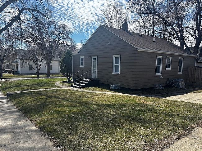 Image of 917 8th Ave Ne