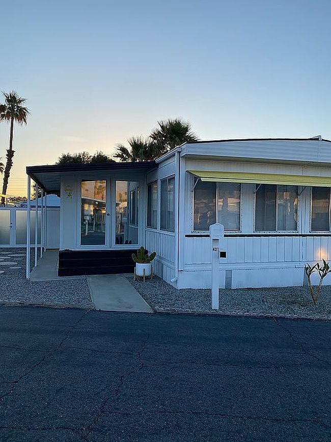 Image of 421 Butterfield