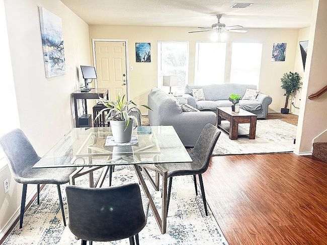 Additional photo 2 of property located at 2318 Kingsway Dr