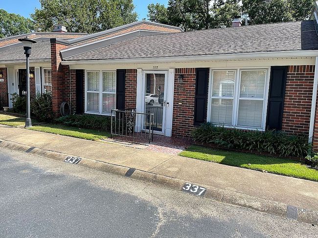 Photo of 337 Cambridge Place Dr, Little Rock, AR
