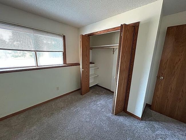 Photo of 1590 48th St Nw, Rochester, MN