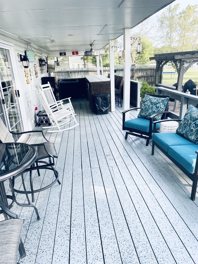 Image of 2255 Lakeshore Dr