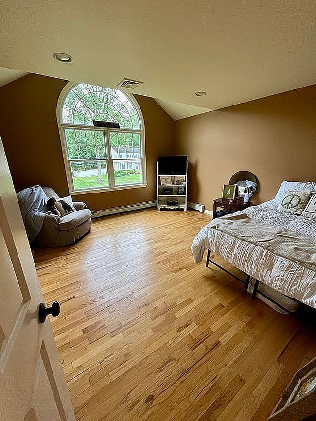Photo of 51 Trommel Dr, Mahwah, NJ