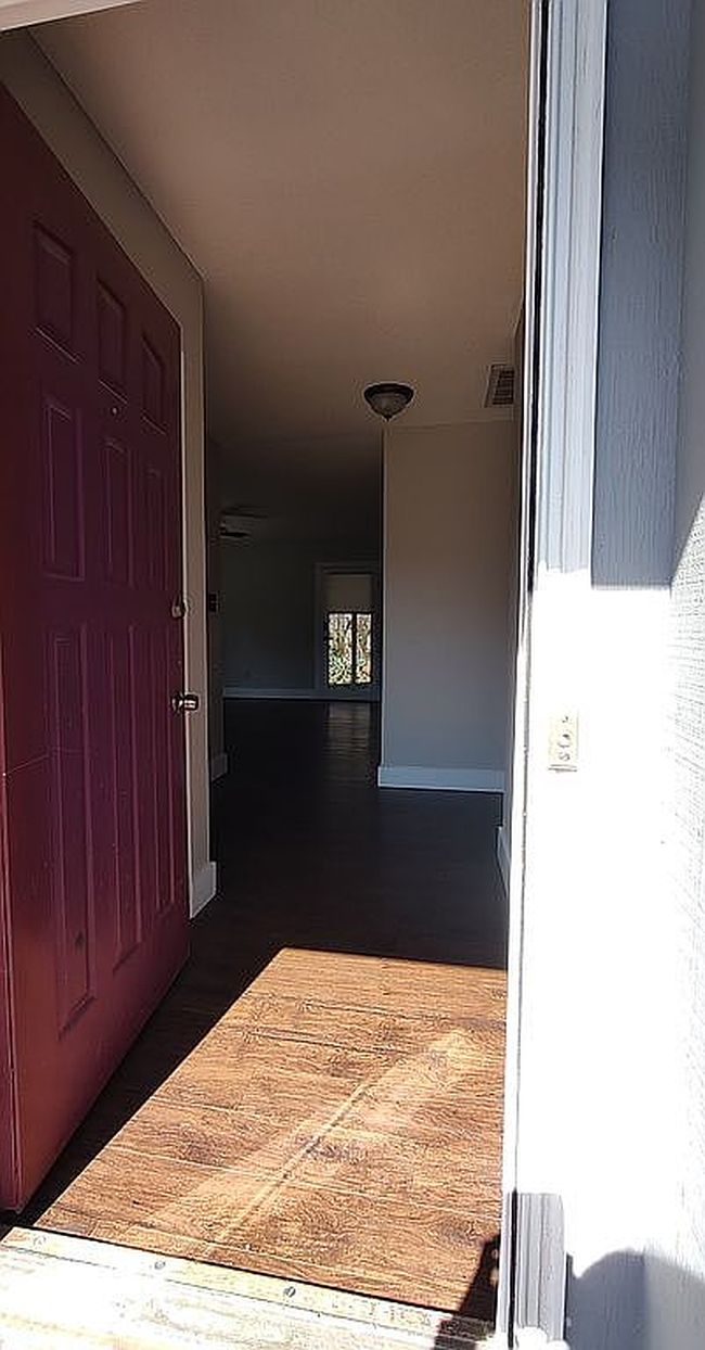 Additional photo 1 of property located at 1013 21st Ave Ne