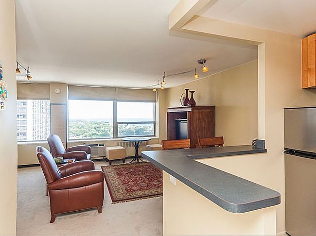 Photo of 1460 N Sandburg Ter Apt 2304, Chicago, IL