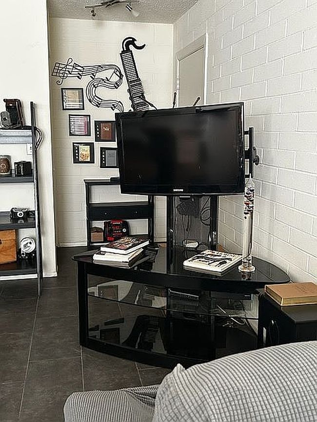 Additional photo 2 of property located at 1336 S Avenida Polar #C107