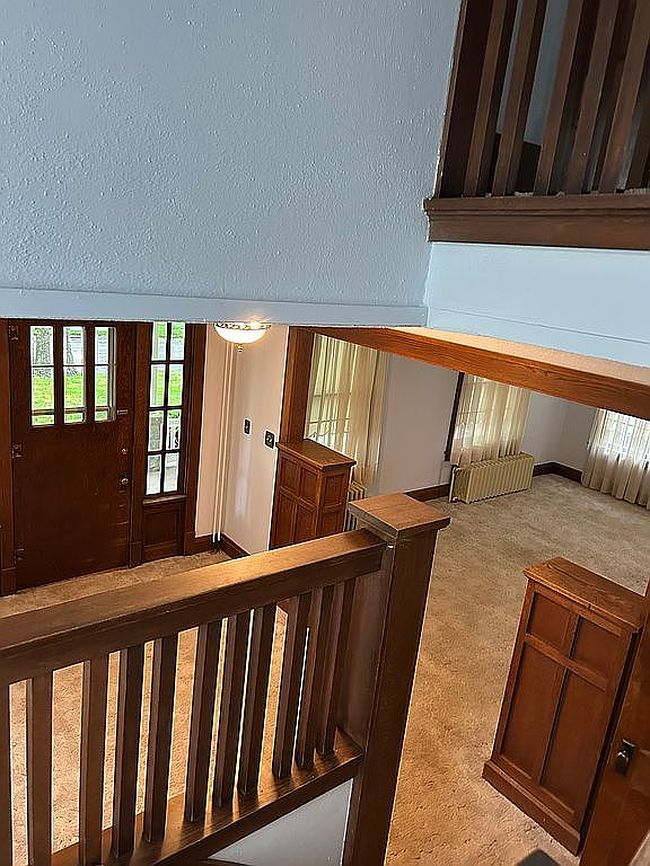 Preview of property located at 207 S Ives St