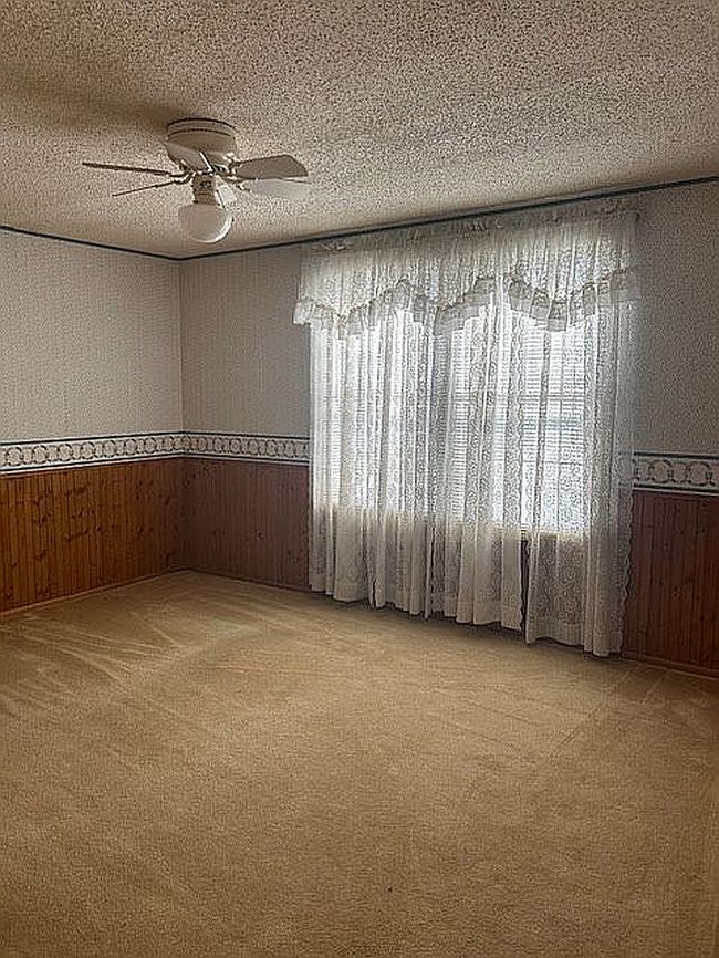 Image of 230 Shoreline Dr W