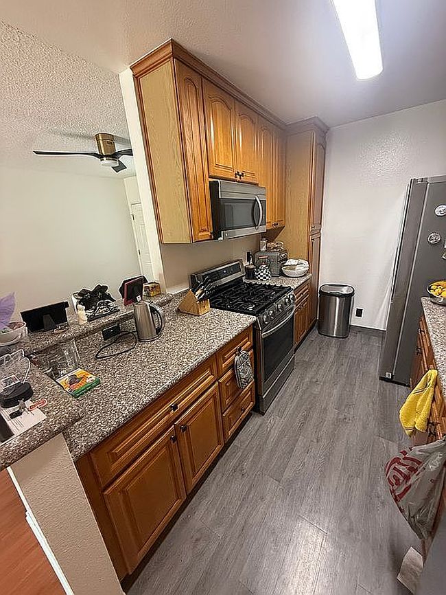 Image of 10636 Woodley Ave Unit 44