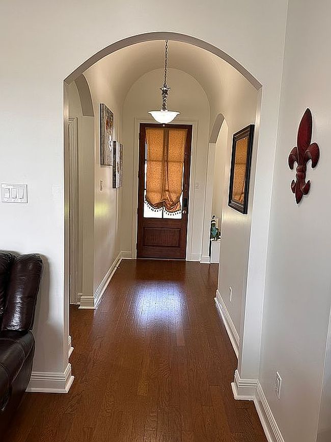 Image of 107 Burke St