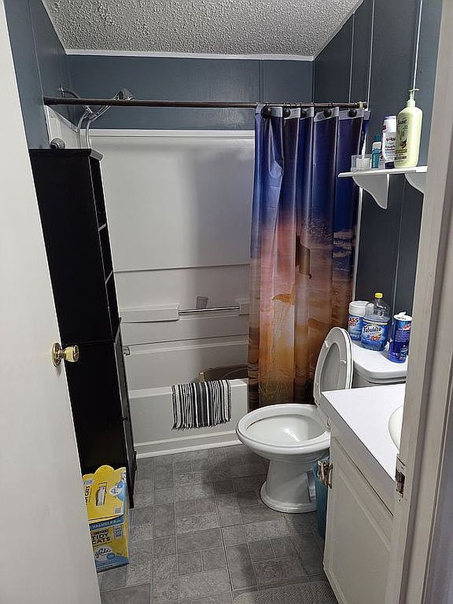 Photo of 7001 Harbor View Dr, Leesburg, FL