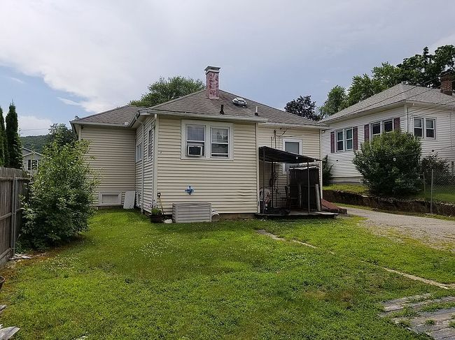 Photo of 7 Grace Ct, Bethel, CT